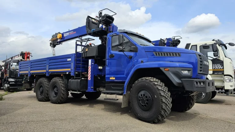 Бортовой УРАЛ-4320 NEXT с КМУ DY SS2037